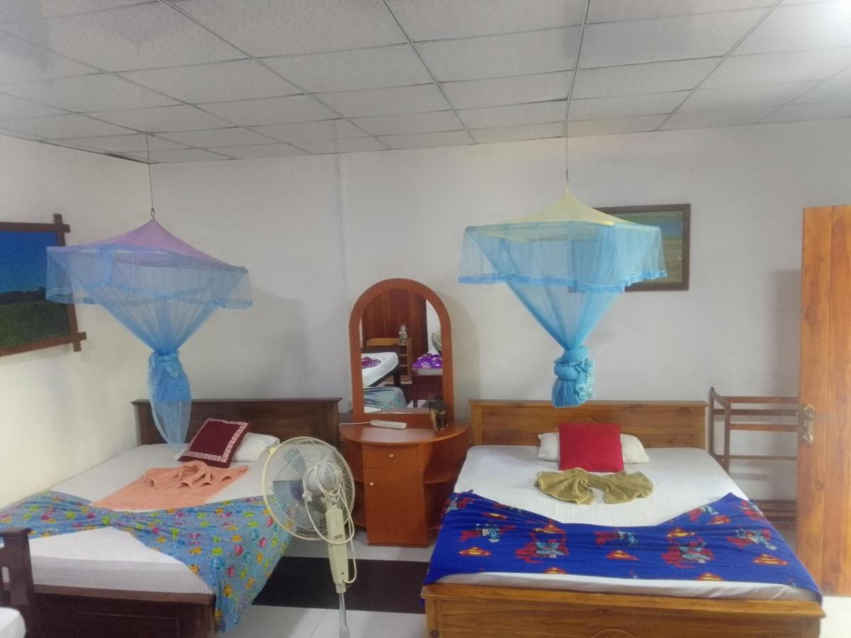 Sigiriya Village Home Stay & Private Room Exterior photo