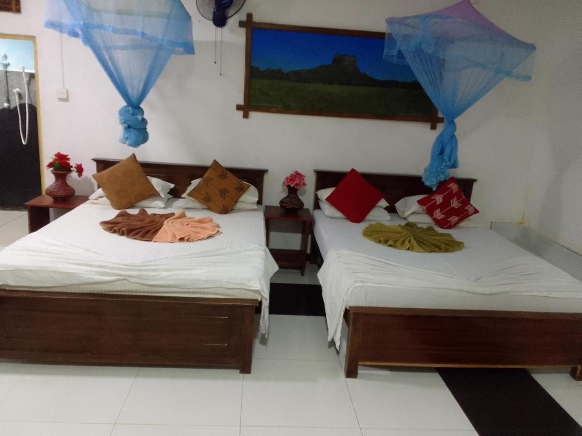 Sigiriya Village Home Stay & Private Room Exterior photo